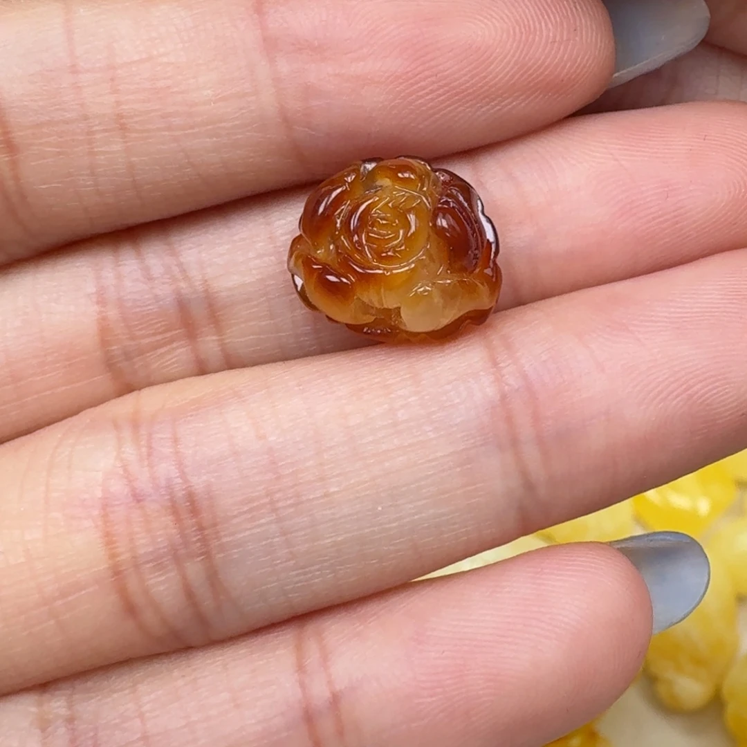 琥珀未镶嵌珠宝奇石