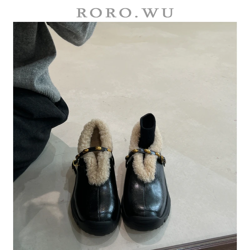 娆娆吴·牛皮休闲百搭加绒浅口一字扣单鞋冬季新款粗跟乐福鞋女M46