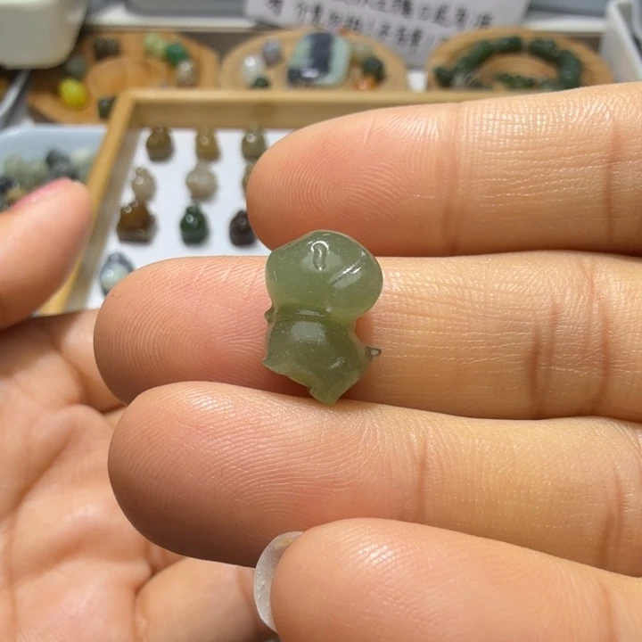 和田玉未镶嵌珠宝奇石