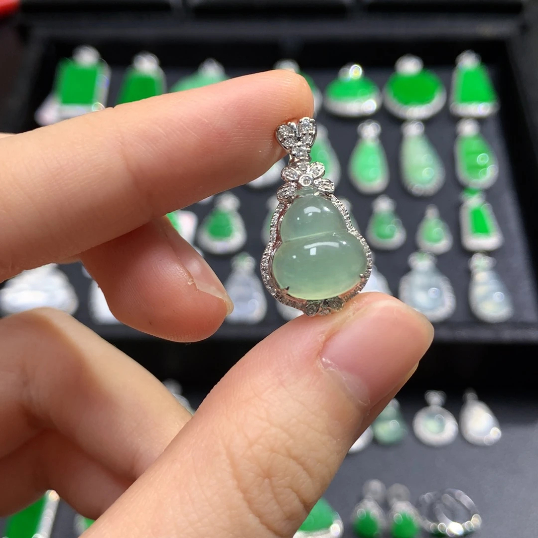 翡翠18K金镶嵌吊坠(不含链)