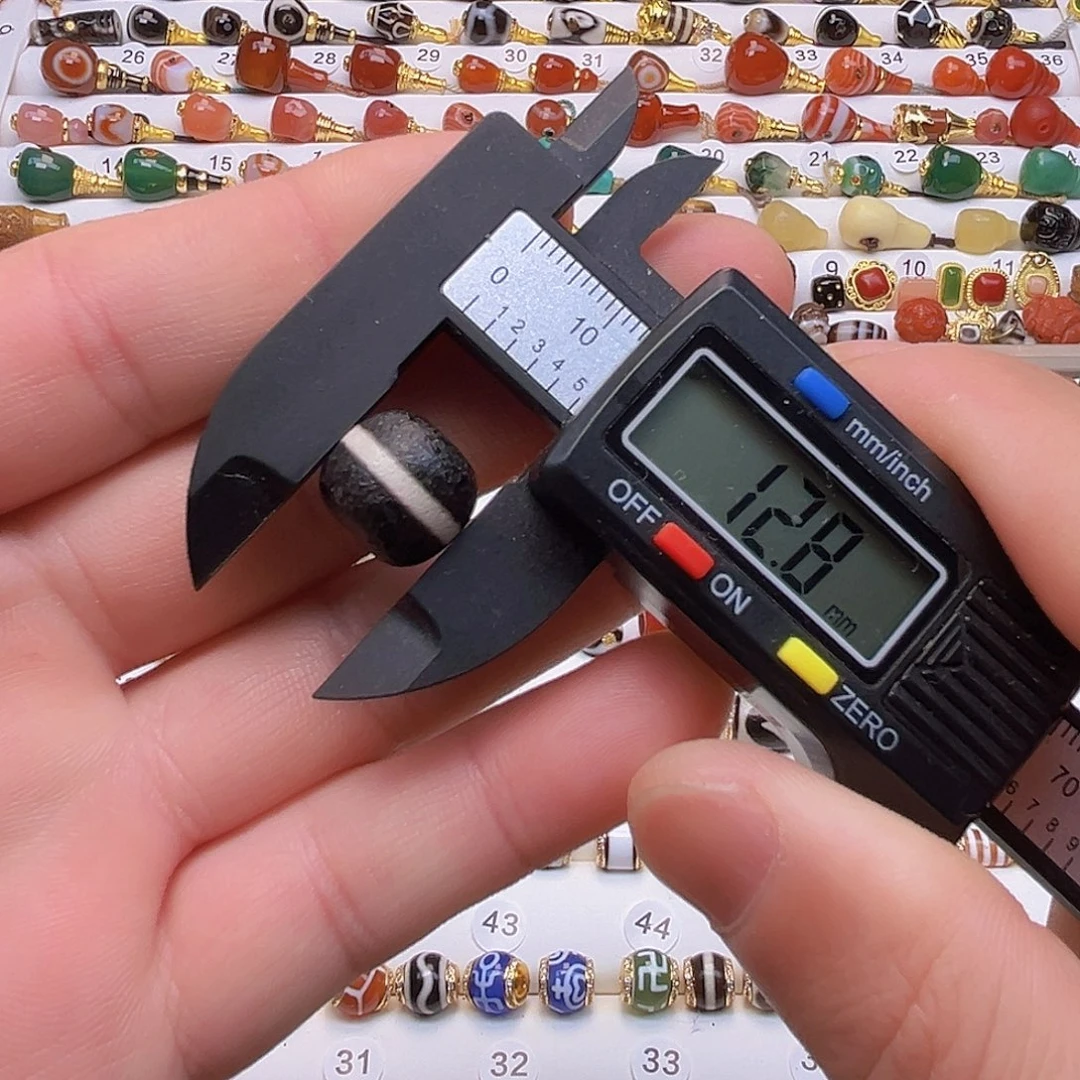 玛瑙/玉髓合金颈饰