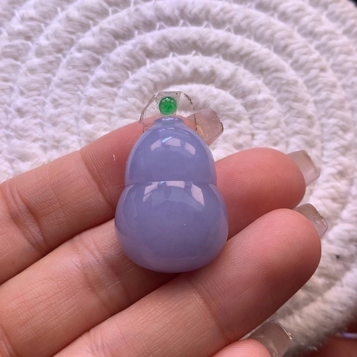 翡翠颈饰未镶嵌冰胶紫葫芦