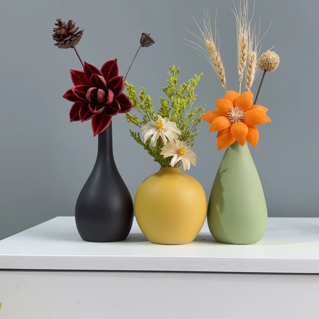 摆件陶瓷小花瓶摆件含花总高约20-30cm