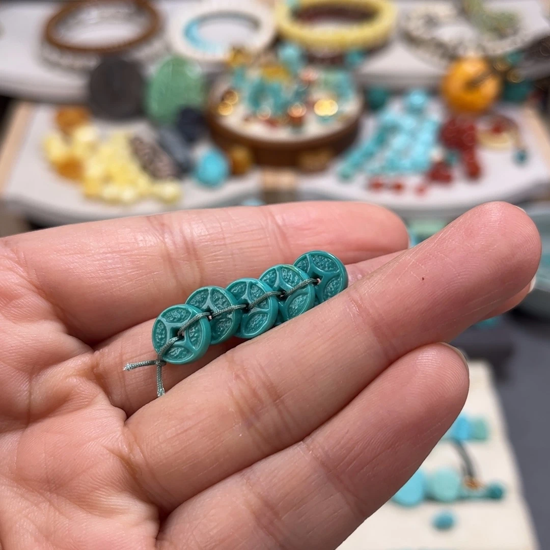 绿松石未镶嵌雕刻件