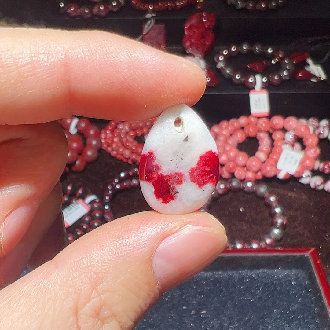 天然辰砂纯天然吊坠