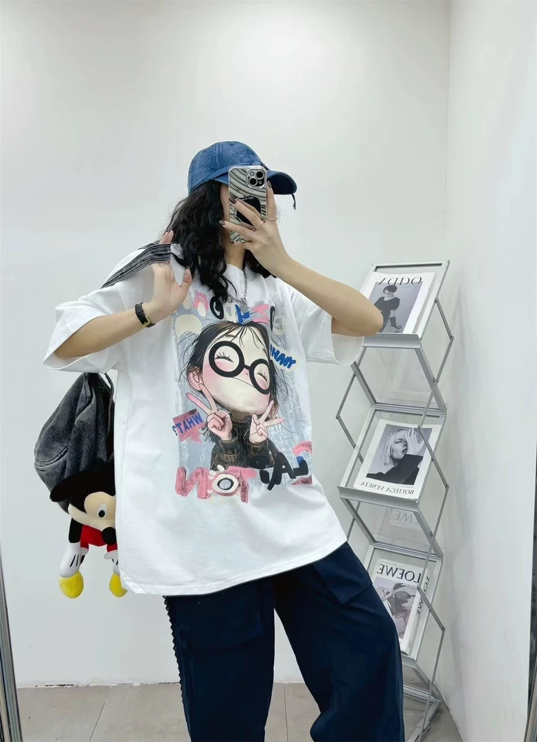 时尚休闲女款短袖百搭简约宽松