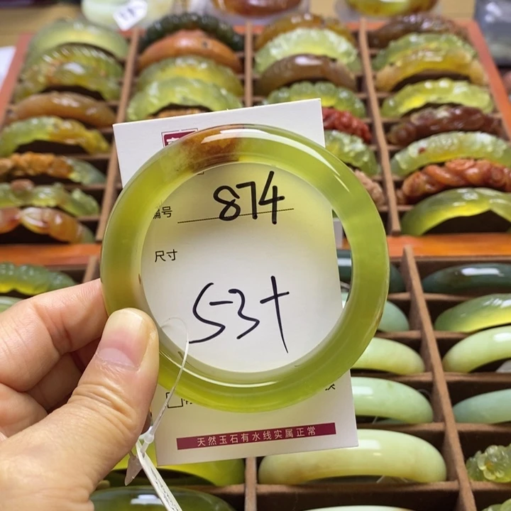 未镶嵌蛇纹石玉手镯