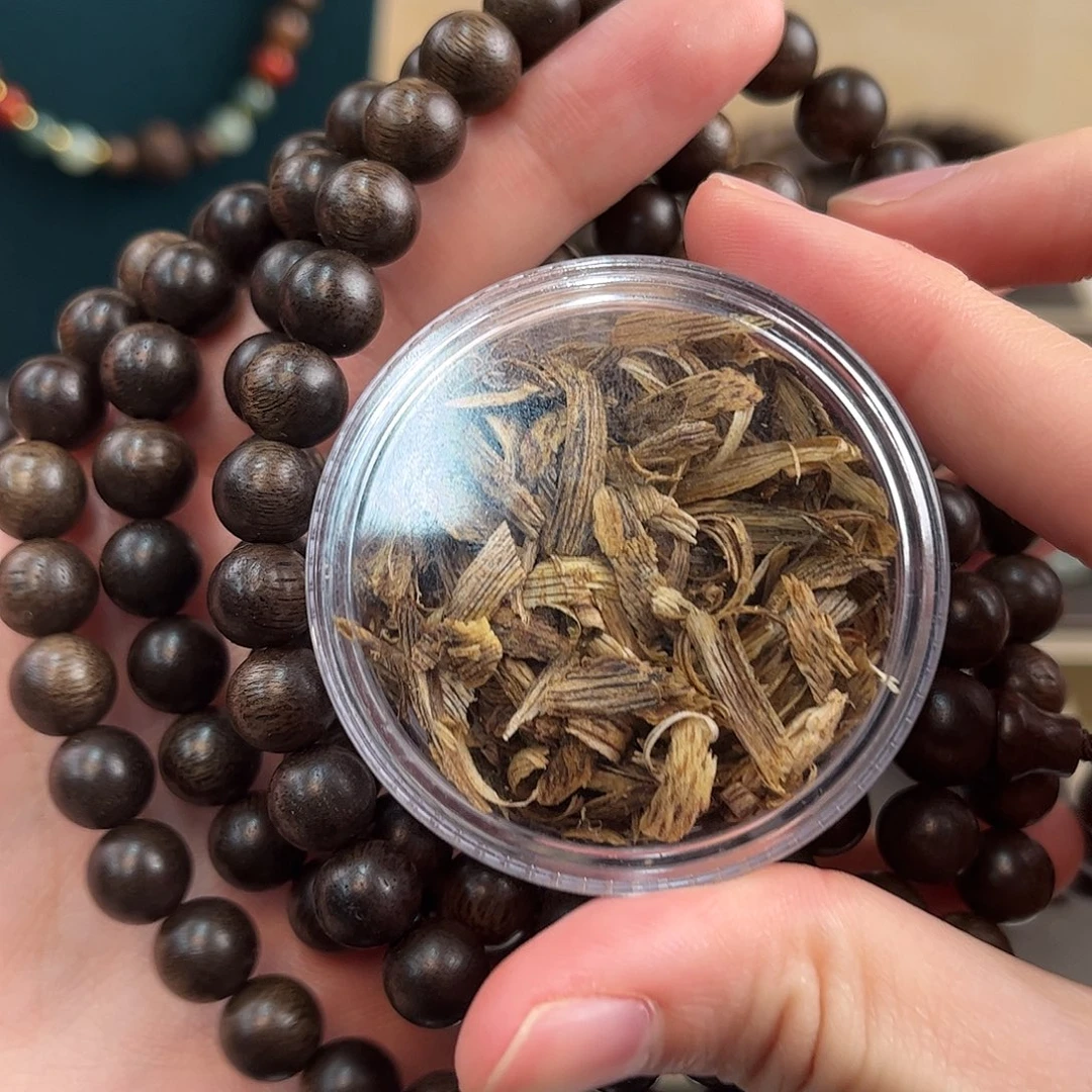 沉香沉香碎屑越南芽庄8mm108颗高油脂老料