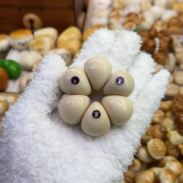 菩提根/象牙果把件79 象牙果原果雕刻原白花瓣山竹瑕福利