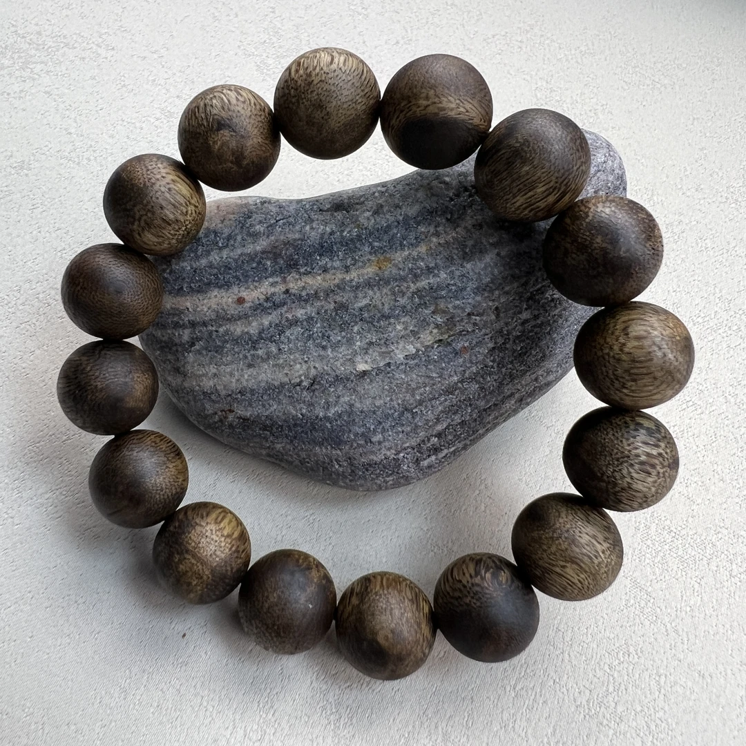 YH-095196海南黄琪楠沉香1.4单圈约14g