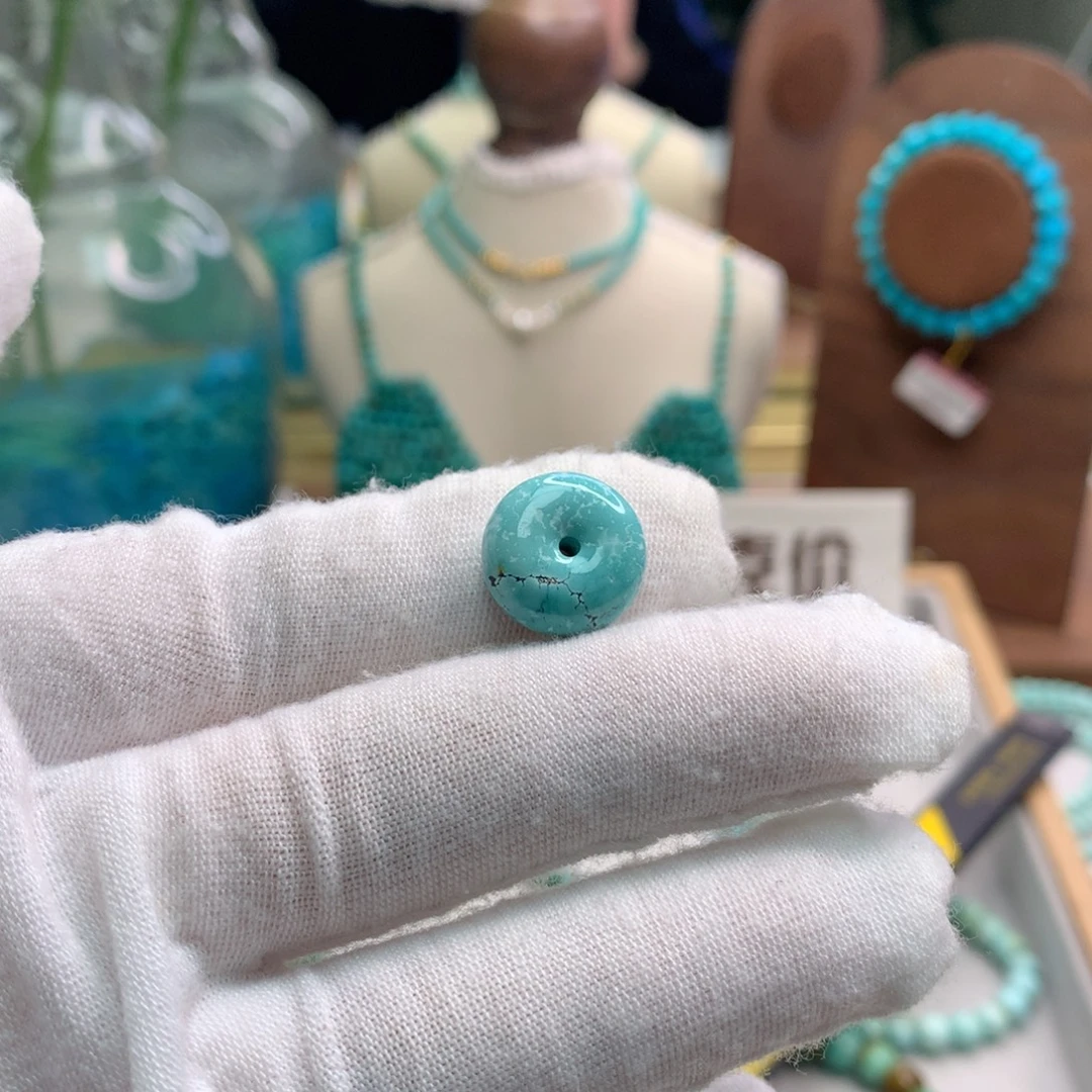 盐***儿绿松石未镶嵌饰品