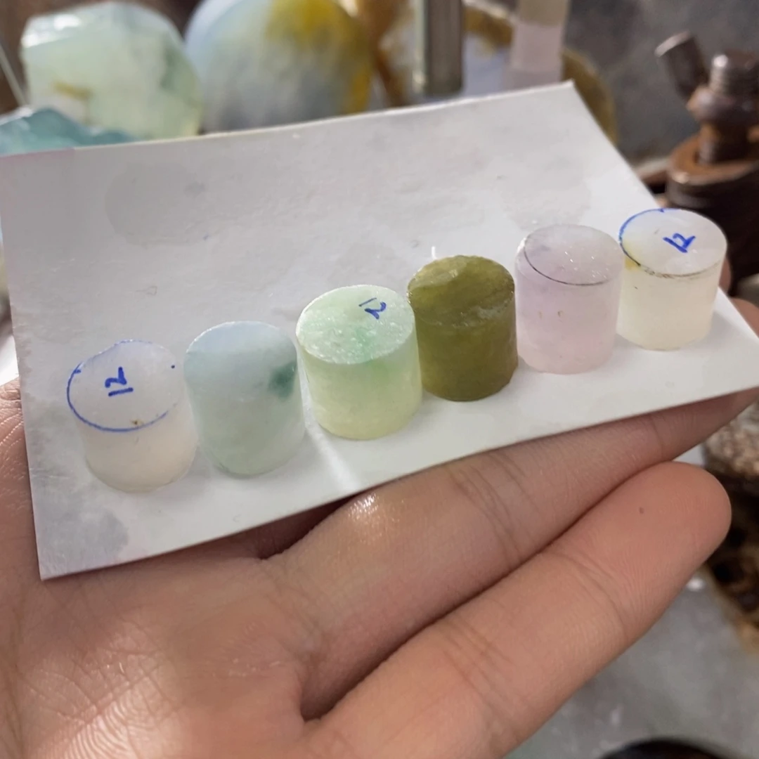 拾***生定制翡翠未镶嵌定制