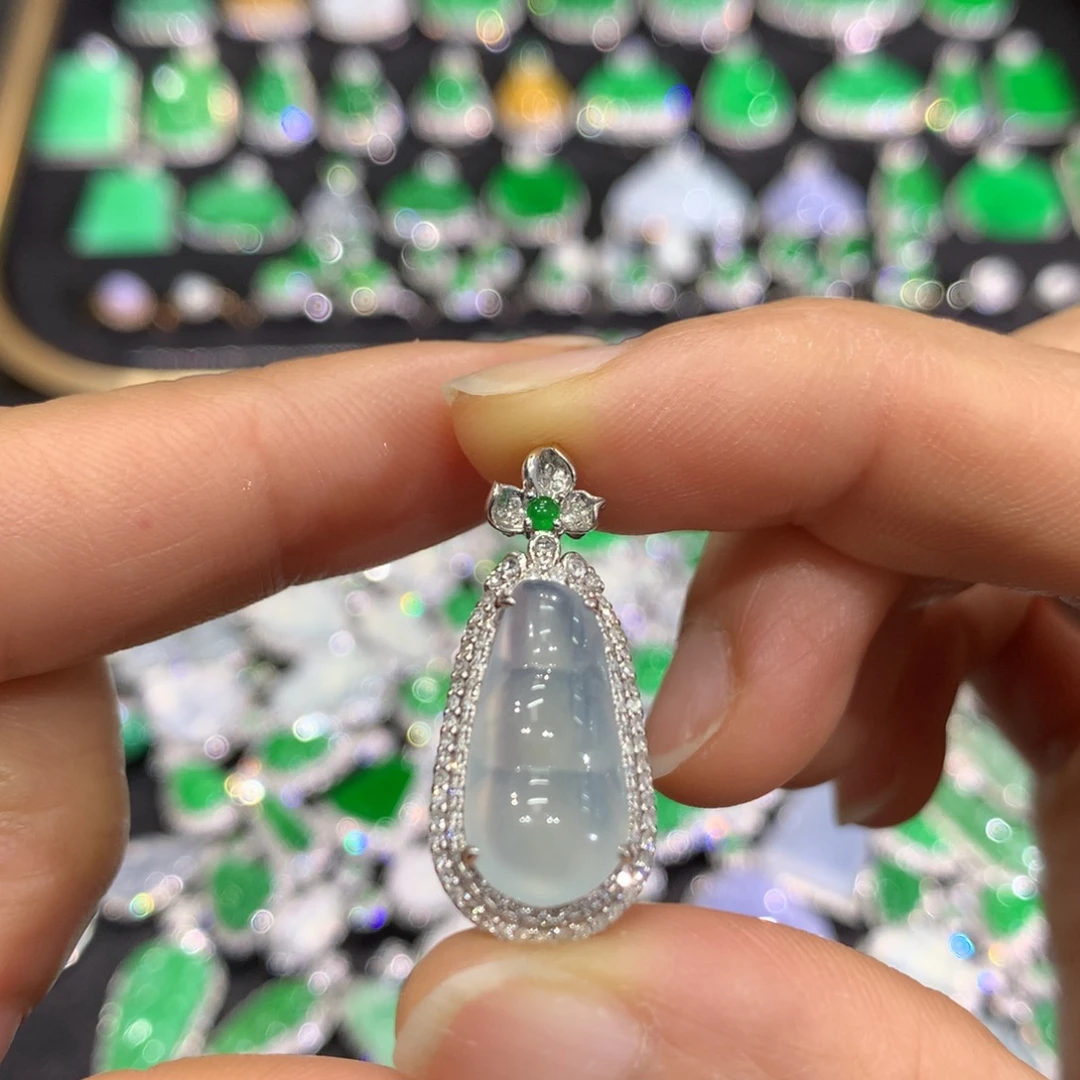 翡翠18K金镶嵌吊坠(不含链)