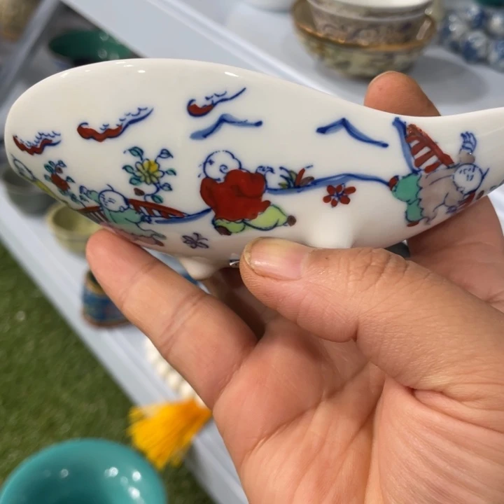陶土百****长斗彩杯子一个