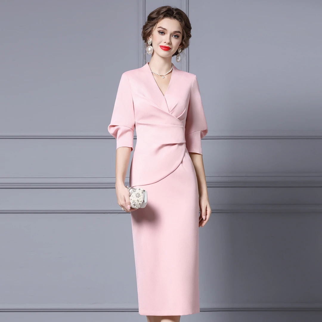 智丽巨好看的掐腰连衣裙2025秋季新款高级感正式场合立体剪裁裙子