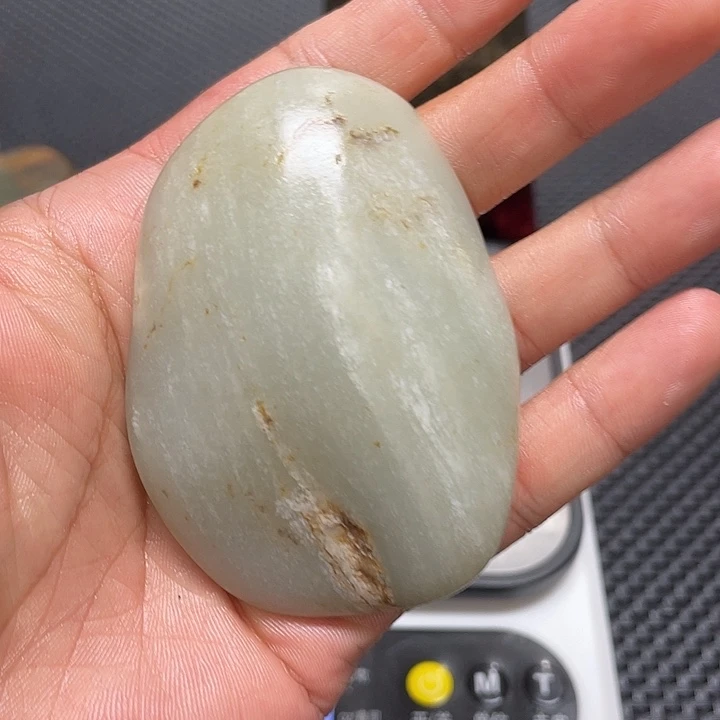 和田玉未镶嵌车挂