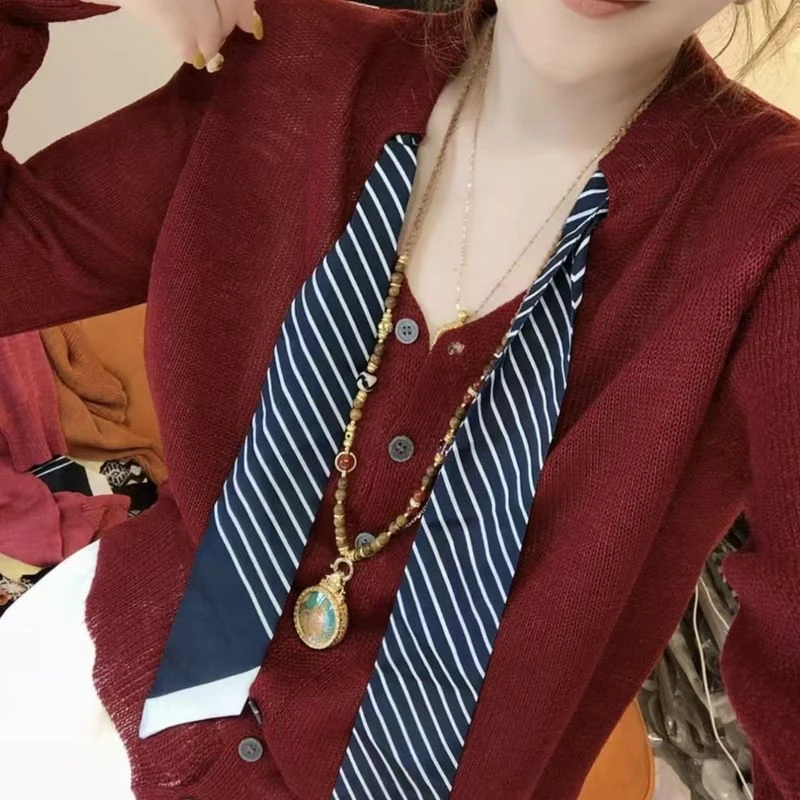 2025秋季新款休闲百搭显瘦时尚简约条纹丝巾长袖针织衫女