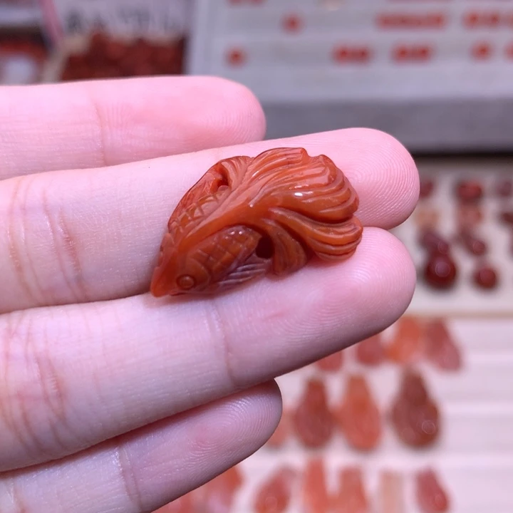 南红玛瑙未镶嵌珠宝半成品40