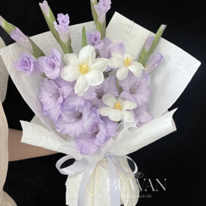 香芋紫剑兰搭配郁金香小众设计感花束