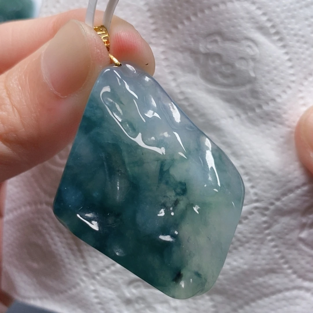 【闪购商品】翡翠吊坠(不含链)未镶嵌2672