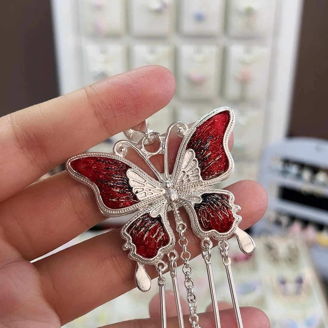 布艺合金蝴蝶吊坠