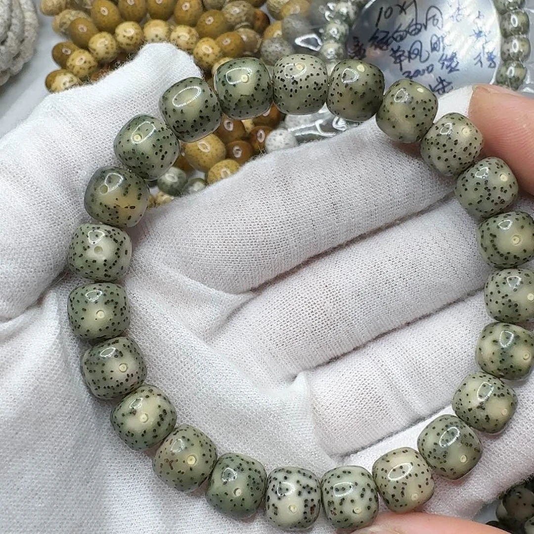 星月菩提手串Z*?10果冻冰糖绿纯老料黑星大眼睛双留白