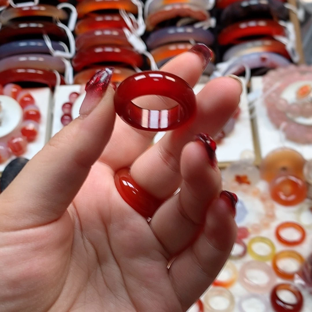 【闪购商品】玛瑙/玉髓手镯未镶嵌八****?