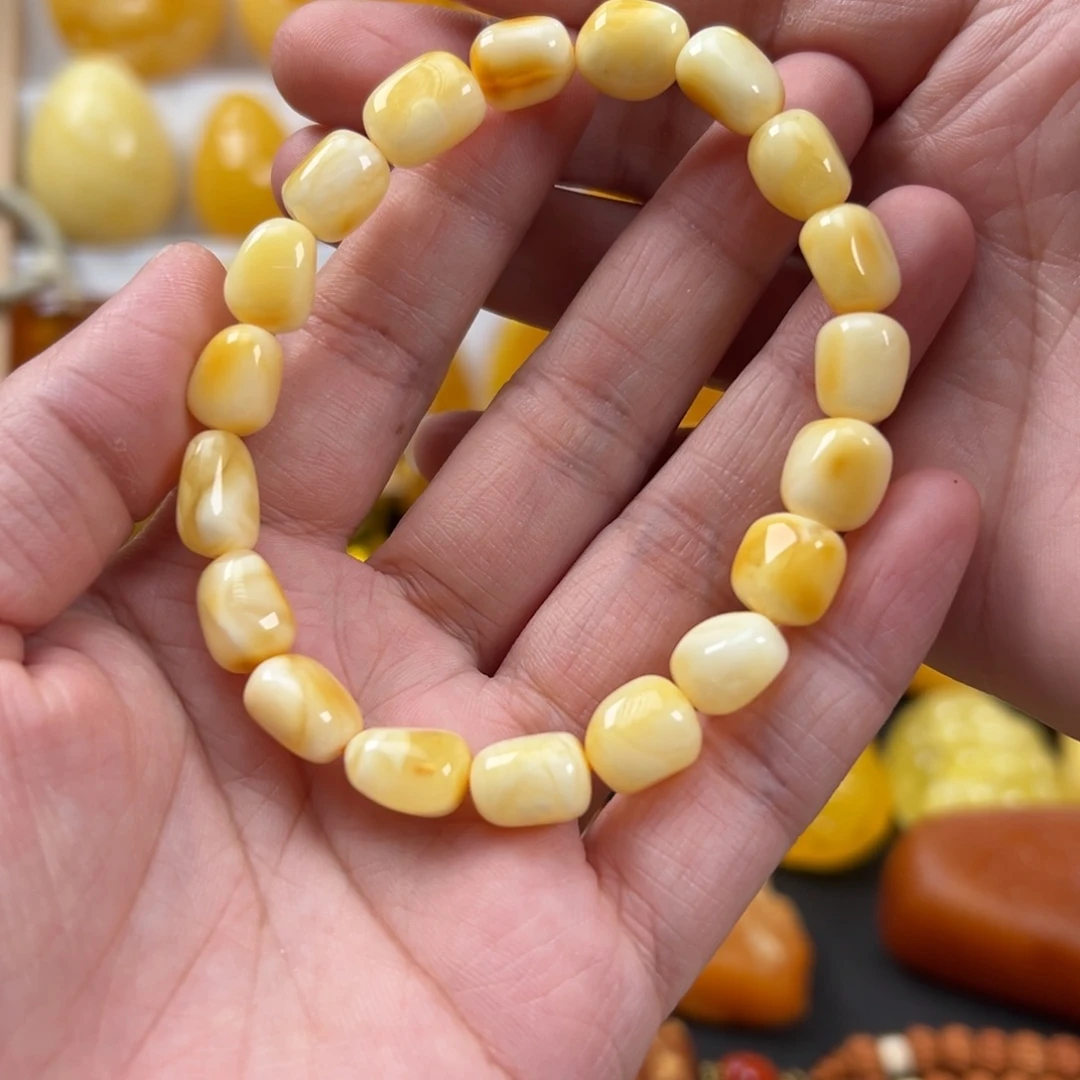 蜜蜡未镶嵌颈饰10.2克