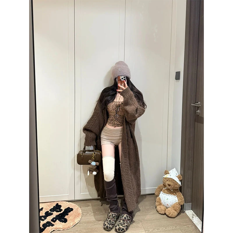 秋季时尚设计感慵懒风修身显瘦内搭外套上衣休闲简约高腰短裤套装