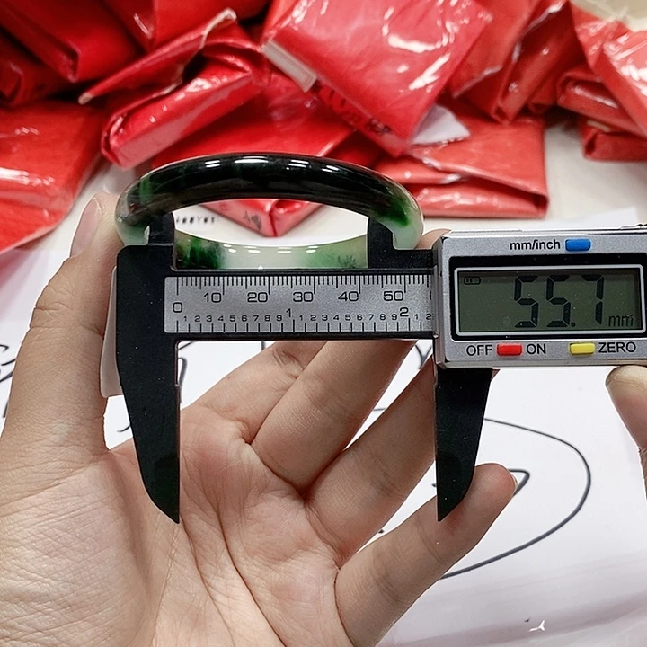翡翠手镯未镶嵌218