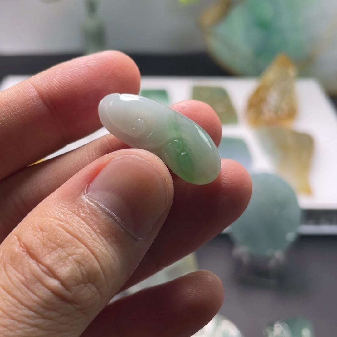 颈饰未镶嵌翡翠翡翠