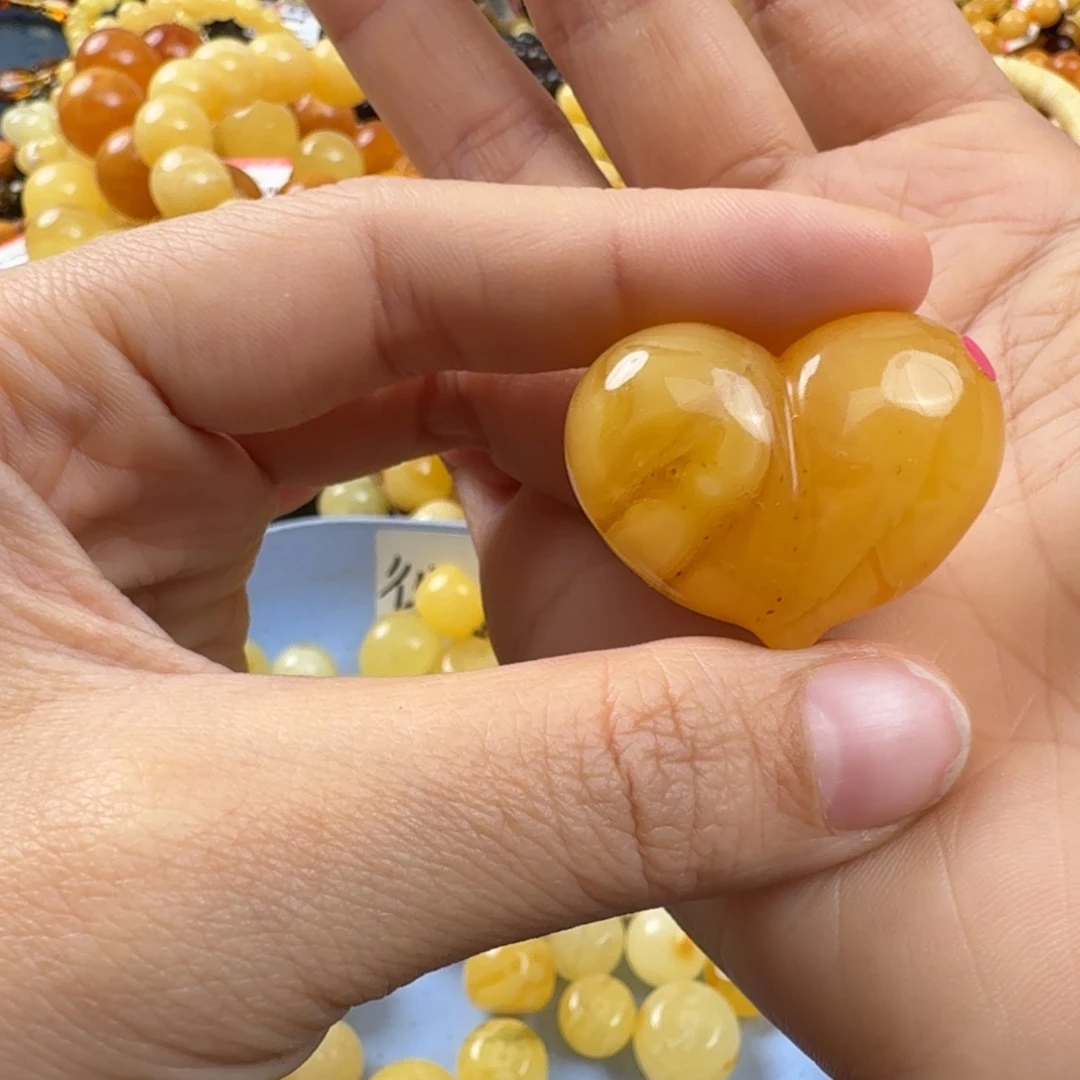 琥珀未镶嵌珠宝奇石