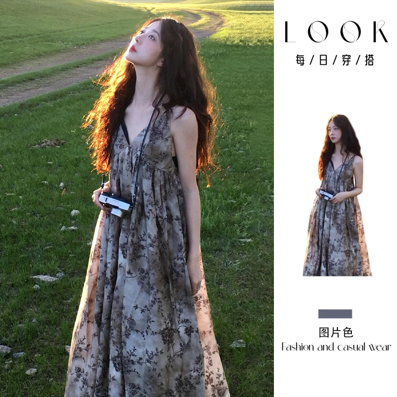 法式度假风碎花吊带连衣裙子女夏季2025新款女生韩系ins衣服长裙
