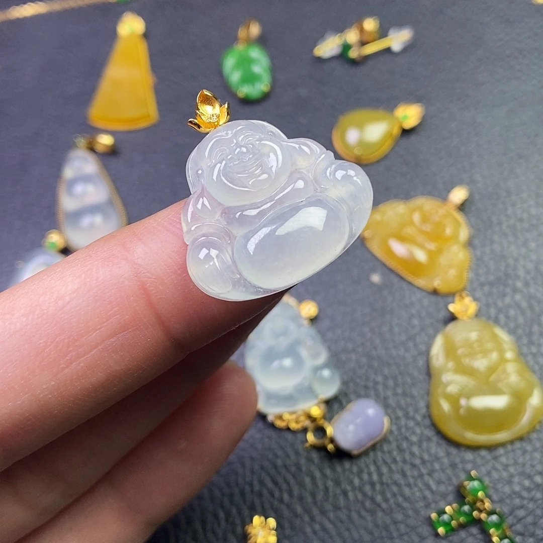 颈饰18K金镶嵌翡翠