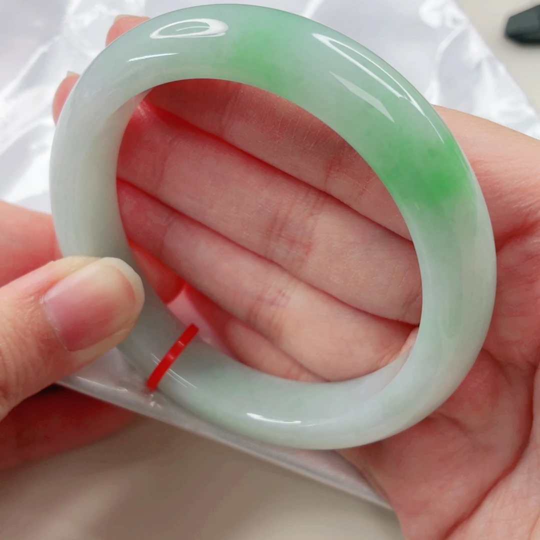 翡翠未镶嵌手镯56.4圈x333