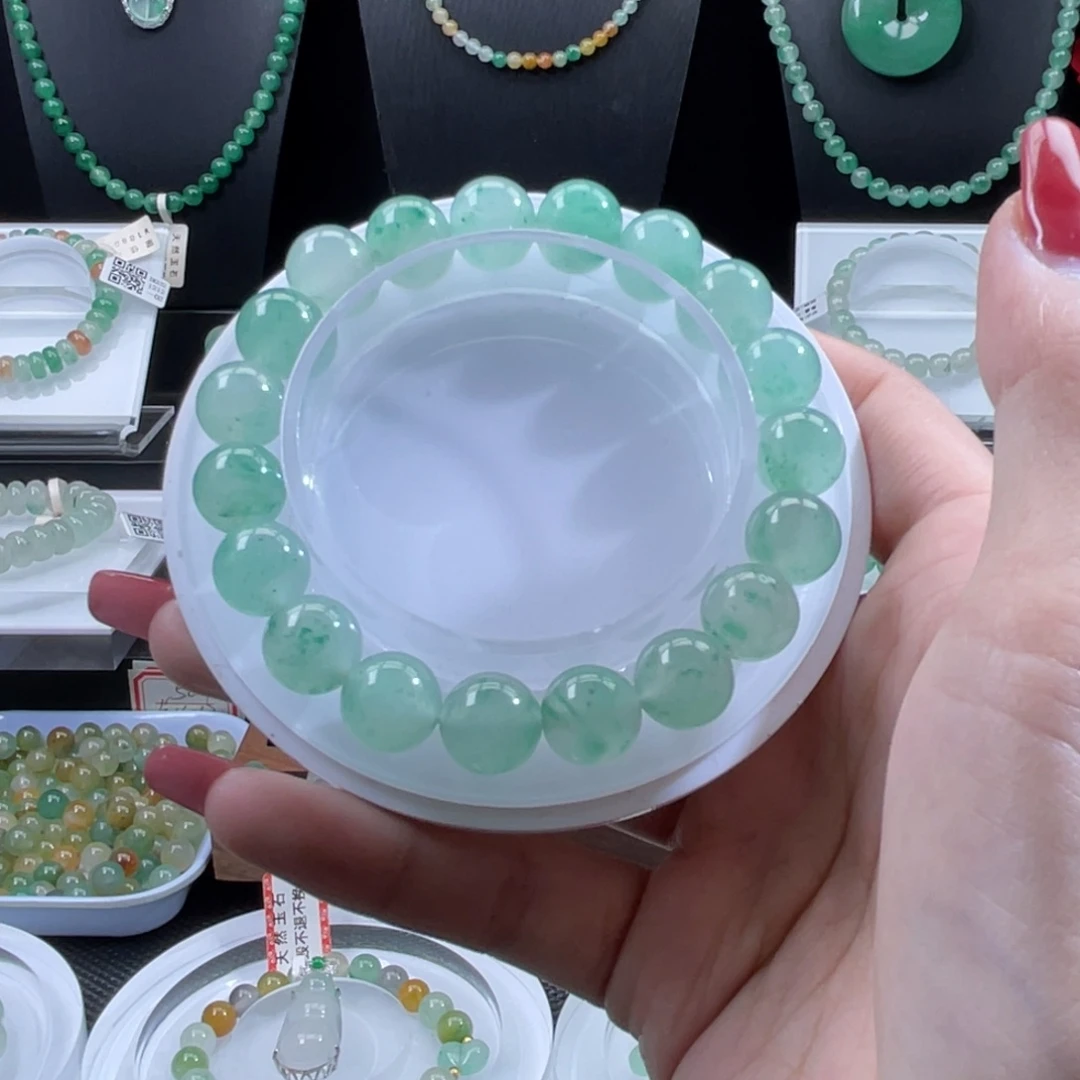 石英质玉（非洲翠）未镶嵌手串微瑕