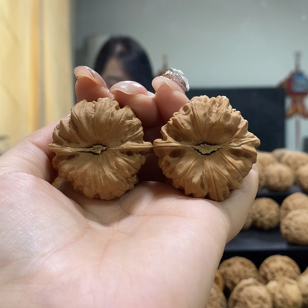 把件文玩核桃38平谷凹底有伤