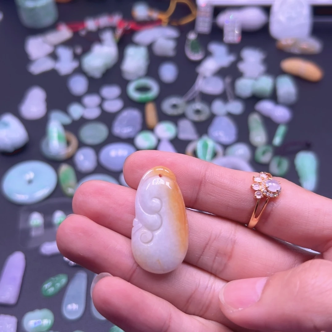 翡翠未镶嵌吊坠(不含链)