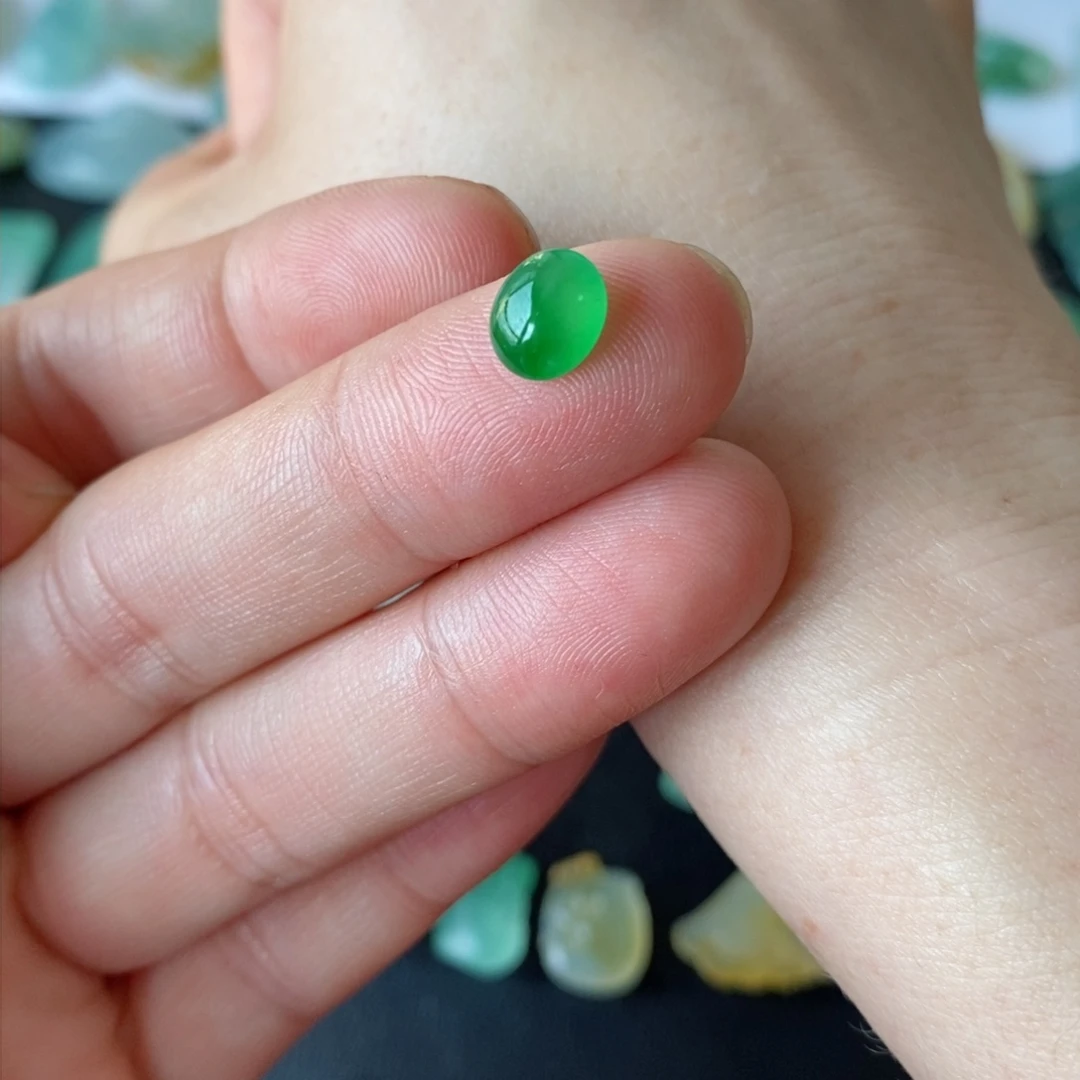 定制翡翠未镶嵌蛋面