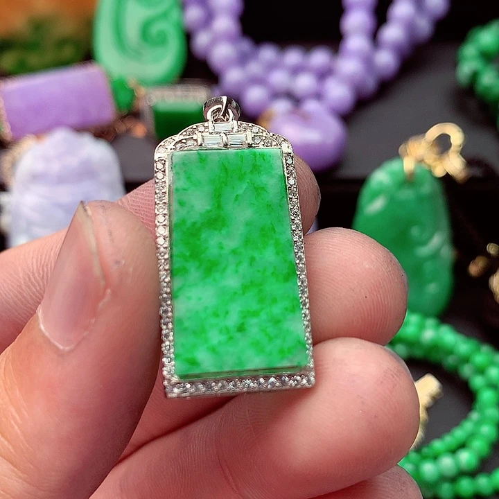 吊坠(不含链)未镶嵌翡翠