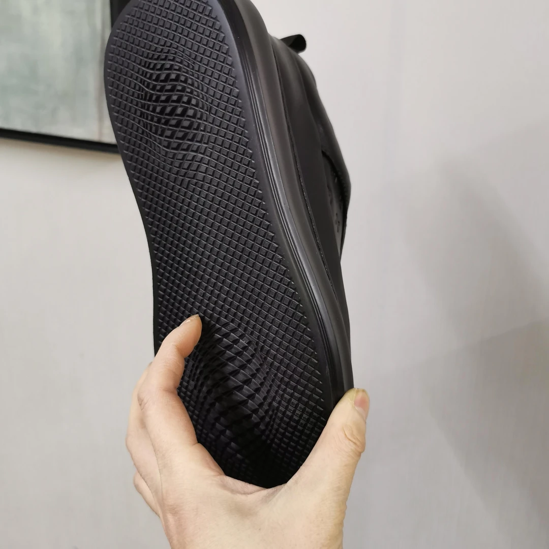 4号，2025春季款头层牛皮休闲鞋断码