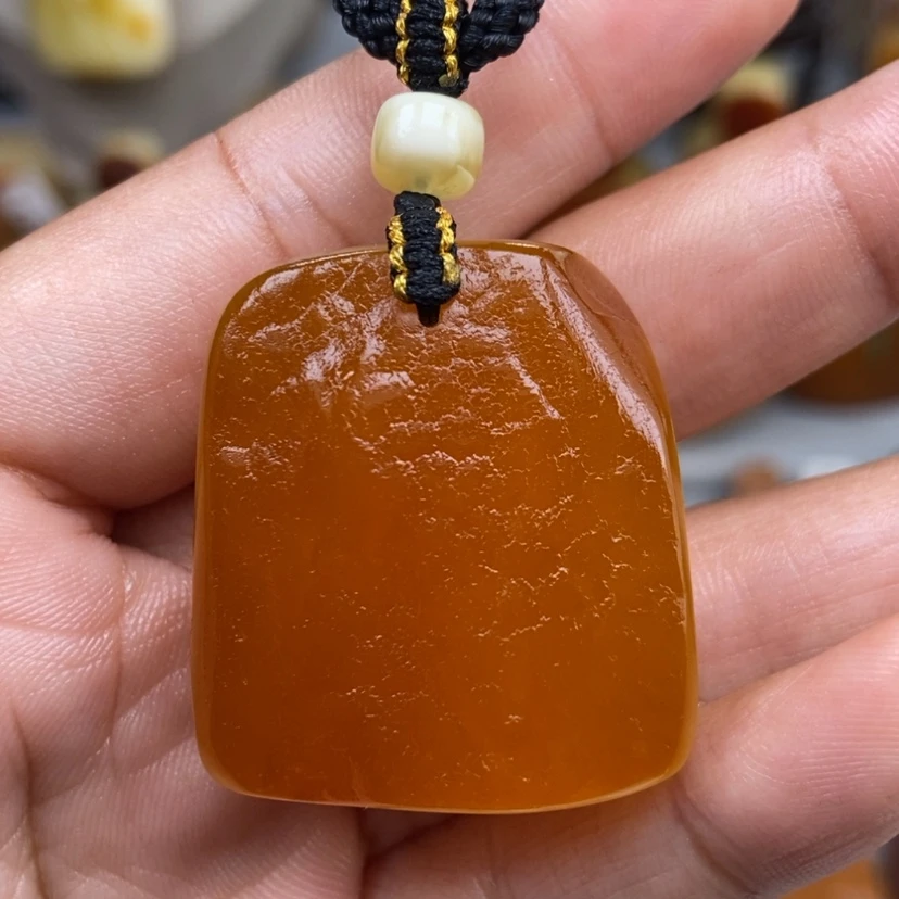 【闪购商品】琥珀颈饰未镶嵌