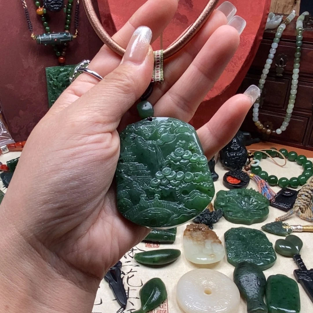 w***w和田玉未镶嵌颈饰