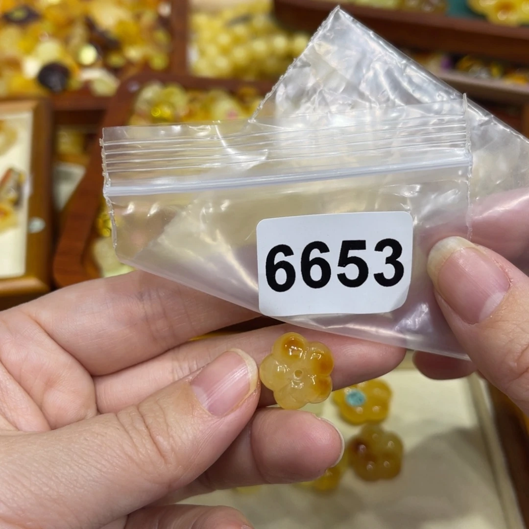 琥珀珠宝奇石未镶嵌