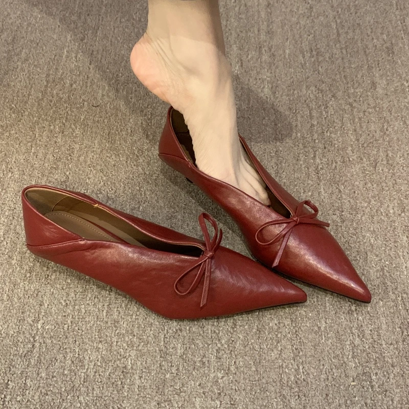 尖头单鞋女2025秋季新款配裙子浅口女鞋子低跟黑色瓢鞋细跟高跟鞋