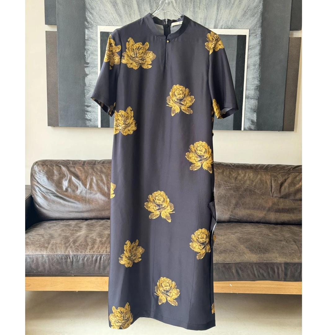 【黄心儿】黑底金花100桑蚕丝连衣裙---K2662