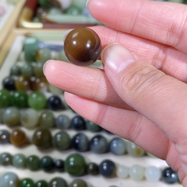 和田玉（糖玉）未镶嵌珠宝半成品17