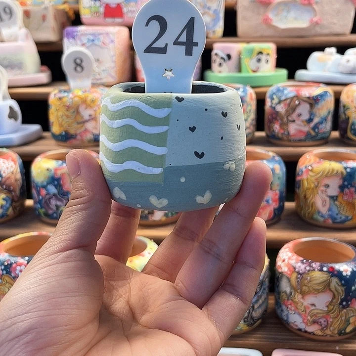 花盆24…….手工手绘花盆