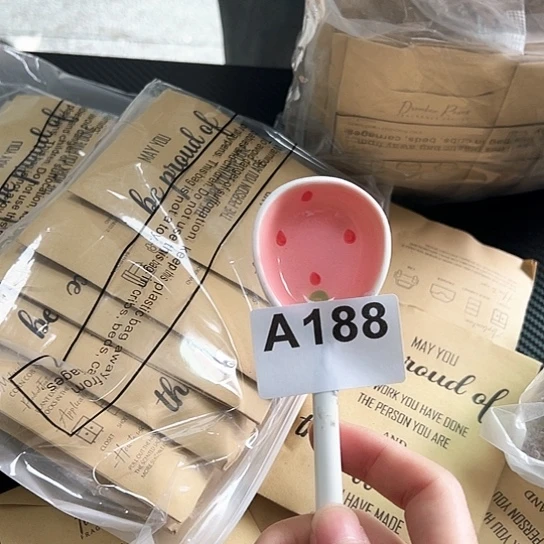 摆件发一包…………………………………………………………