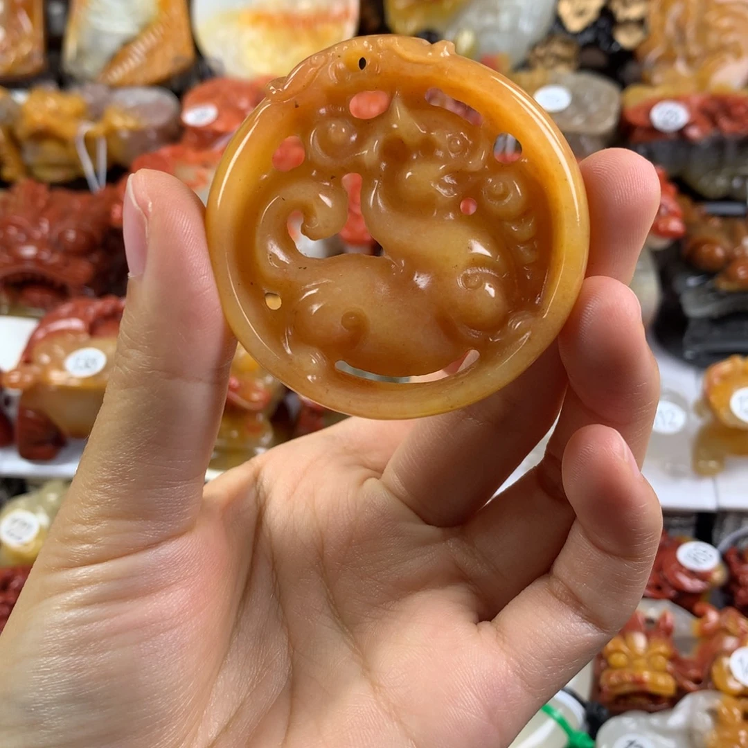 石英质玉（黄龙玉）未镶嵌挂件